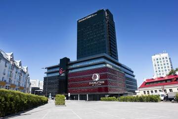 Отель DoubleTree by Hilton Минск Минск